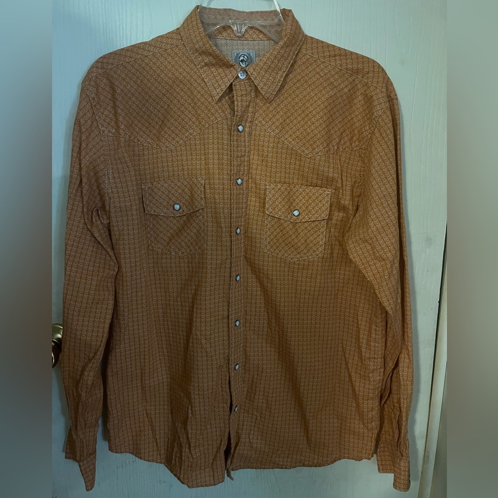 Women’s dress shirt/casual by Cinch with pearl buttons